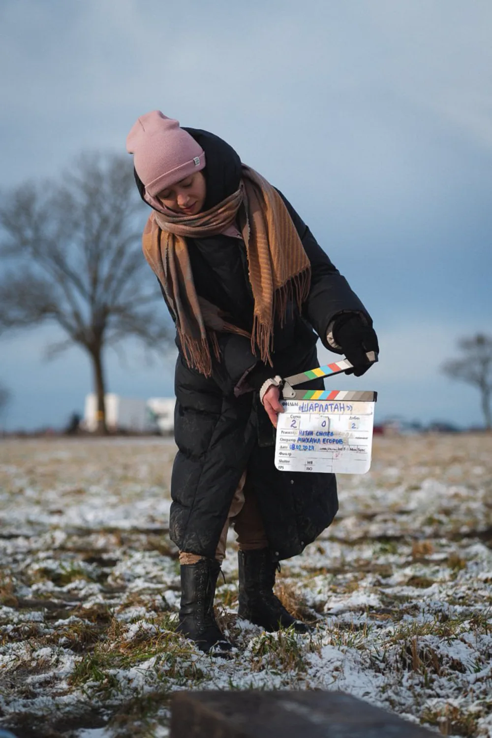 The clapperboard in the snow
